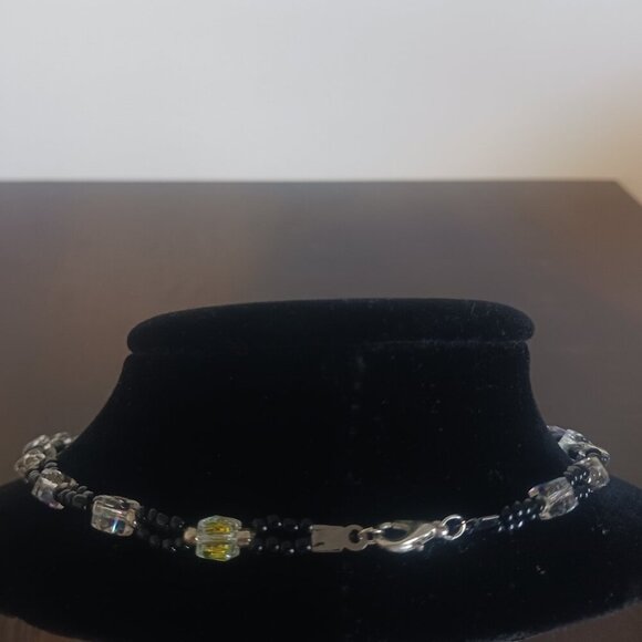 Beautiful cube beaded necklace - Picture 2 of 5